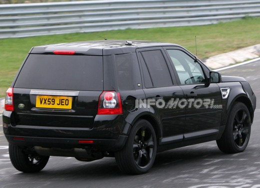 Land Rover LRX - Fotogallery - 13